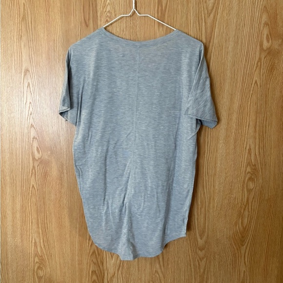 The North Face Logo Light Gray Oversized Extra Long Tie Waist T-Shirt - Picture 3 of 5